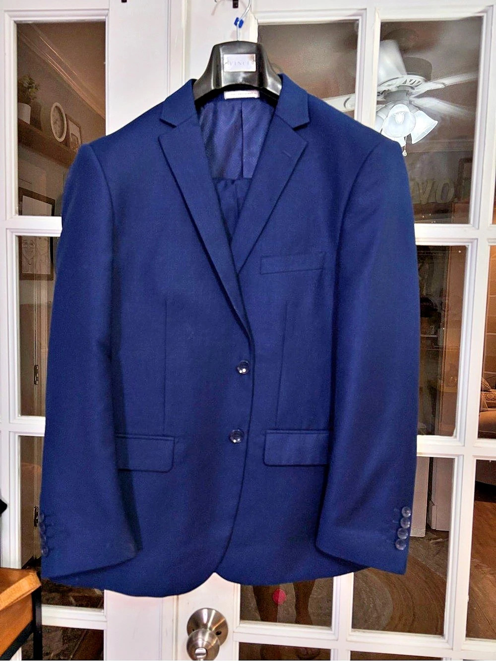 Vinci Men's Blue Suit Size 38S